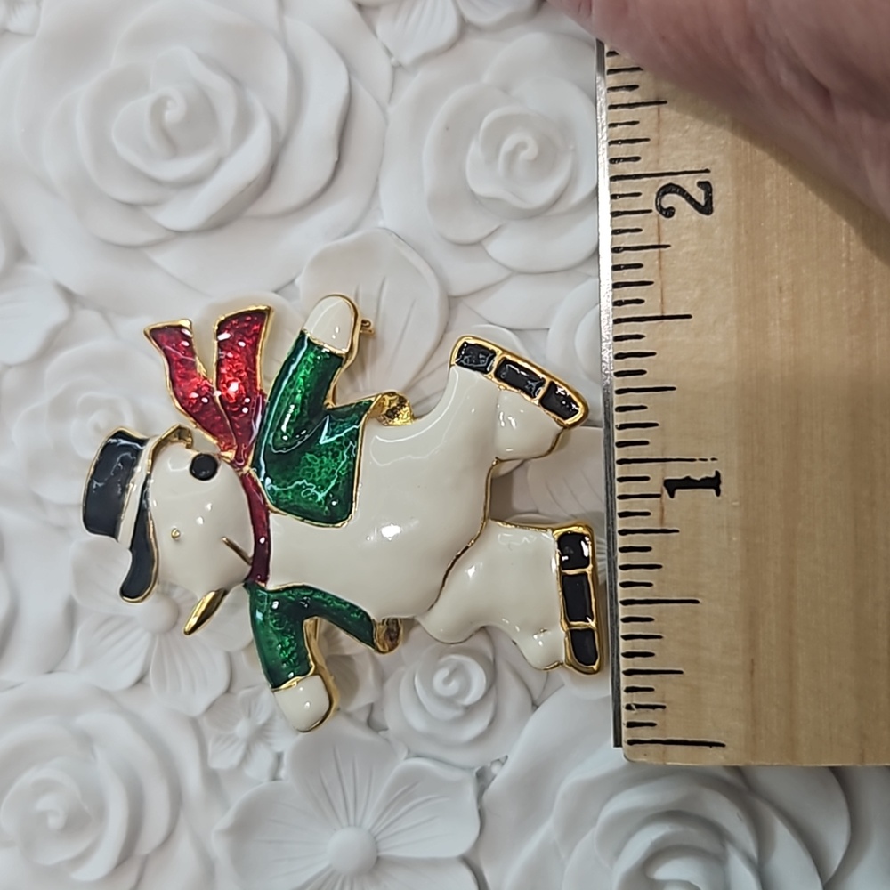 Christmas Holiday Metallic Gold Skating Snowman Pin/Brooch - Picture 8 of 9